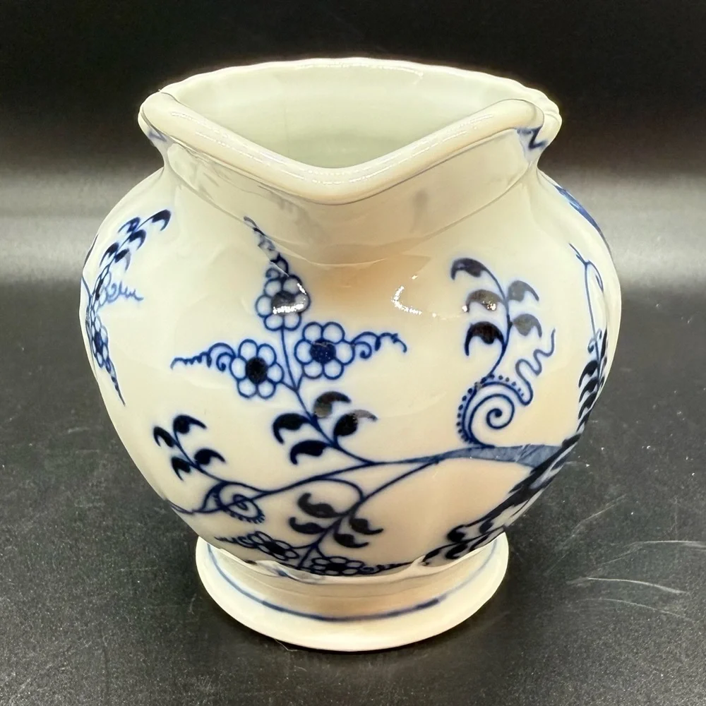 Blue Danube Japan Creamer 3.5